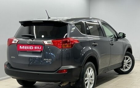 Toyota RAV4, 2015 год, 1 999 000 рублей, 4 фотография