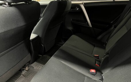 Toyota RAV4, 2015 год, 1 999 000 рублей, 22 фотография