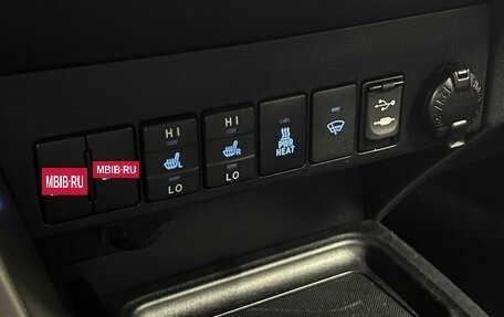 Toyota RAV4, 2015 год, 1 999 000 рублей, 17 фотография
