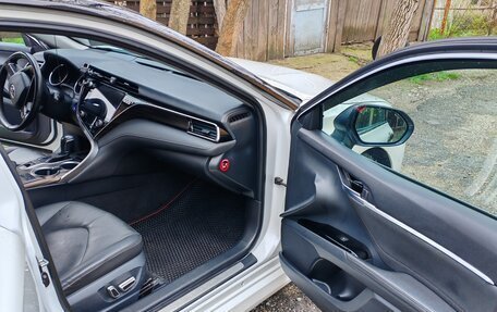 Toyota Camry, 2018 год, 3 150 000 рублей, 8 фотография