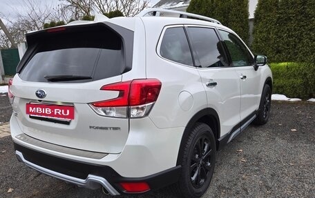 Subaru Forester, 2022 год, 2 990 000 рублей, 5 фотография