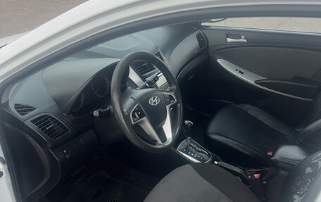 Hyundai Solaris II рестайлинг, 2013 год, 750 000 рублей, 14 фотография