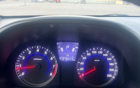 Hyundai Solaris II рестайлинг, 2013 год, 750 000 рублей, 16 фотография