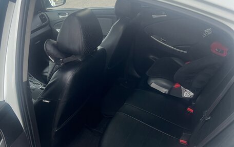 Hyundai Solaris II рестайлинг, 2013 год, 750 000 рублей, 4 фотография