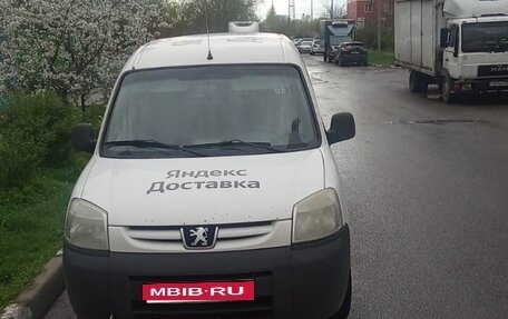 Peugeot Partner II рестайлинг 2, 2010 год, 500 000 рублей, 1 фотография