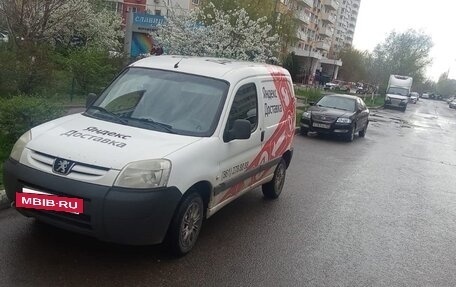 Peugeot Partner II рестайлинг 2, 2010 год, 500 000 рублей, 2 фотография