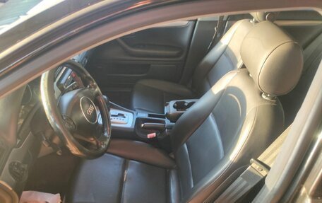 Audi A4, 2002 год, 690 000 рублей, 20 фотография