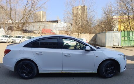 Chevrolet Cruze II, 2010 год, 755 000 рублей, 2 фотография