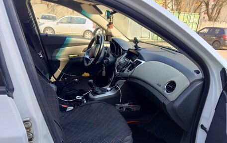 Chevrolet Cruze II, 2010 год, 755 000 рублей, 6 фотография