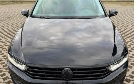 Volkswagen Passat B8 рестайлинг, 2018 год, 1 930 000 рублей, 6 фотография