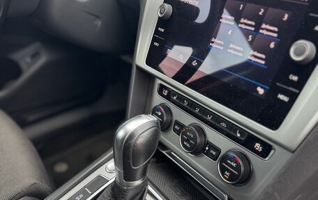 Volkswagen Passat B8 рестайлинг, 2018 год, 1 930 000 рублей, 12 фотография
