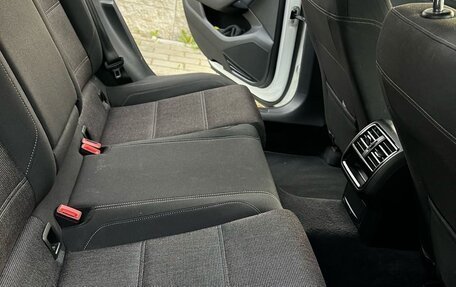 Volkswagen Passat B8 рестайлинг, 2016 год, 1 650 000 рублей, 10 фотография