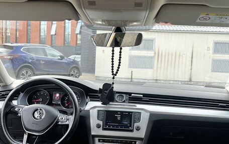 Volkswagen Passat B8 рестайлинг, 2016 год, 1 650 000 рублей, 11 фотография