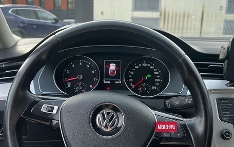 Volkswagen Passat B8 рестайлинг, 2016 год, 1 650 000 рублей, 14 фотография