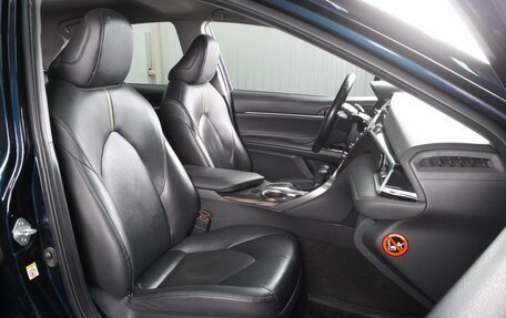 Toyota Camry, 2018 год, 2 650 000 рублей, 8 фотография