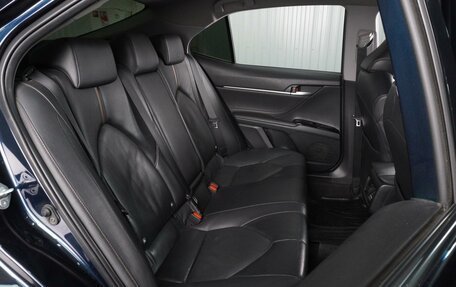 Toyota Camry, 2018 год, 2 650 000 рублей, 7 фотография