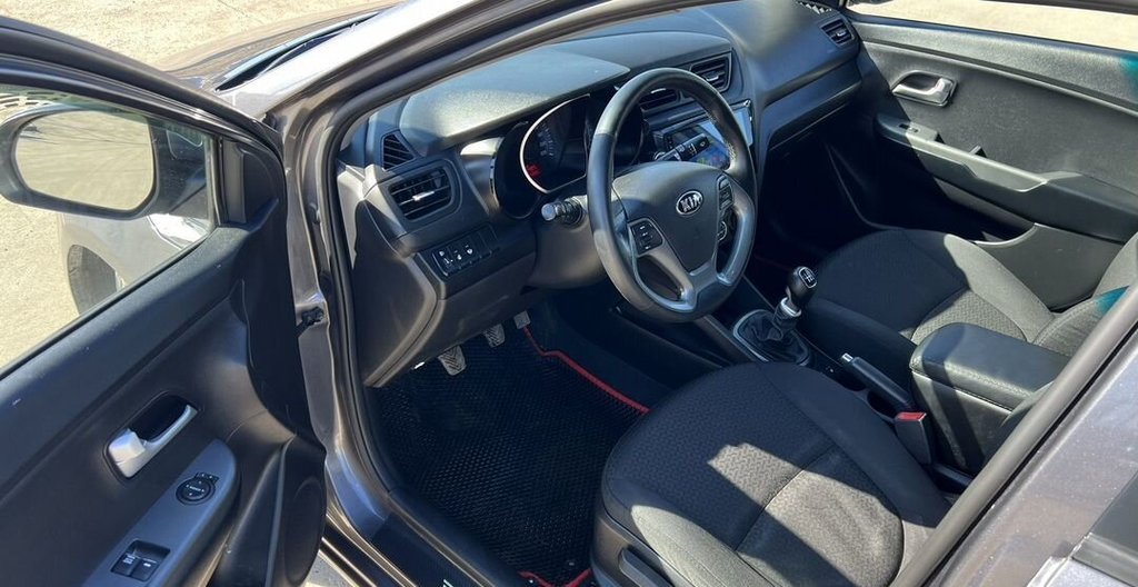 KIA Rio III рестайлинг, 2015 год, 895 000 рублей, 12 фотография