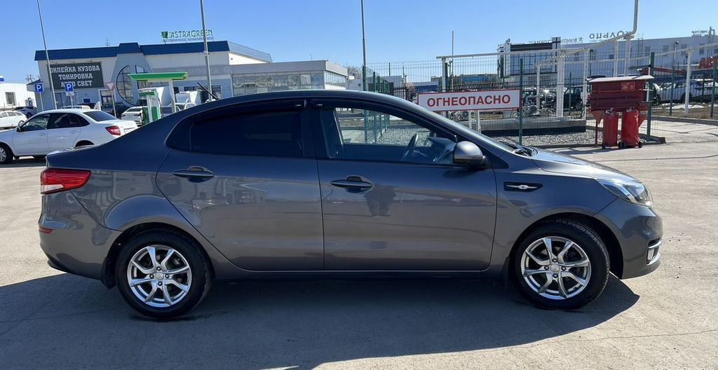KIA Rio III рестайлинг, 2015 год, 895 000 рублей, 6 фотография