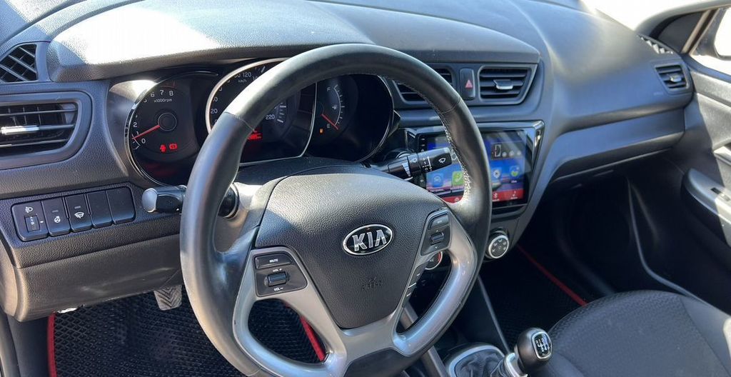 KIA Rio III рестайлинг, 2015 год, 895 000 рублей, 13 фотография
