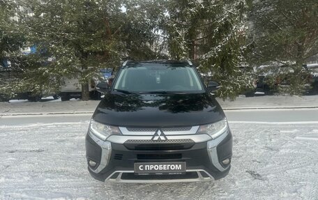 Mitsubishi Outlander III рестайлинг 3, 2018 год, 1 559 000 рублей, 3 фотография