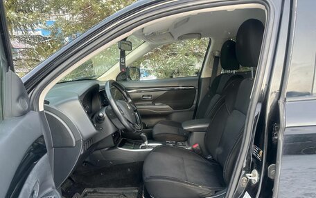 Mitsubishi Outlander III рестайлинг 3, 2018 год, 1 559 000 рублей, 26 фотография