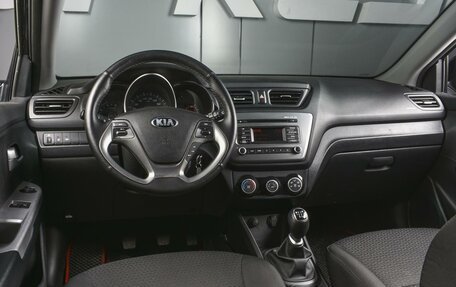 KIA Rio III рестайлинг, 2015 год, 1 029 000 рублей, 6 фотография