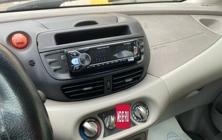 Nissan Almera Tino i, 2002 год, 299 000 рублей, 10 фотография