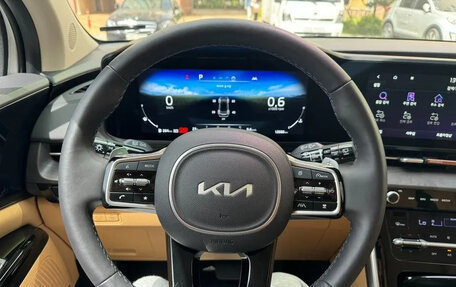 KIA Carnival, 2022 год, 3 870 000 рублей, 17 фотография
