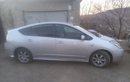 Toyota Prius, 2007 год, 650 000 рублей, 3 фотография