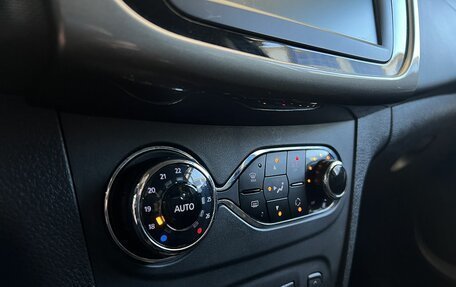 Renault Sandero II рестайлинг, 2019 год, 1 249 000 рублей, 12 фотография