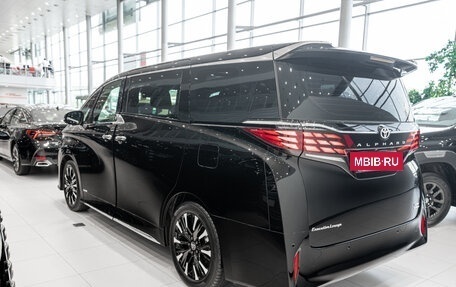 Toyota Alphard, 2024 год, 15 500 000 рублей, 5 фотография