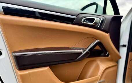 Porsche Cayenne III, 2012 год, 2 790 000 рублей, 13 фотография