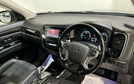 Mitsubishi Outlander III рестайлинг 3, 2015 год, 10 фотография