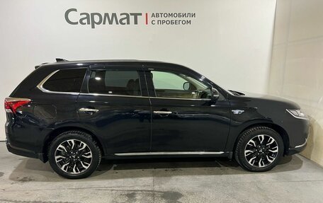 Mitsubishi Outlander III рестайлинг 3, 2015 год, 8 фотография