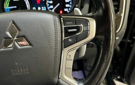 Mitsubishi Outlander III рестайлинг 3, 2015 год, 22 фотография