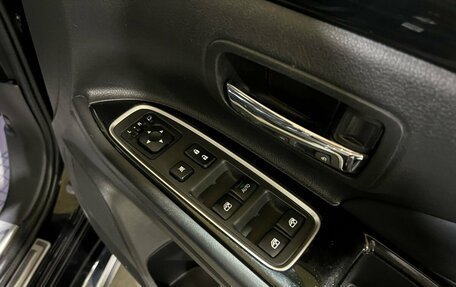 Mitsubishi Outlander III рестайлинг 3, 2015 год, 32 фотография