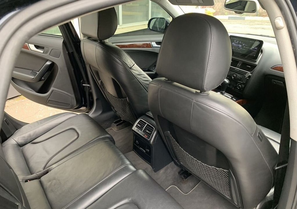 Audi A4, 2010 год, 1 550 000 рублей, 9 фотография