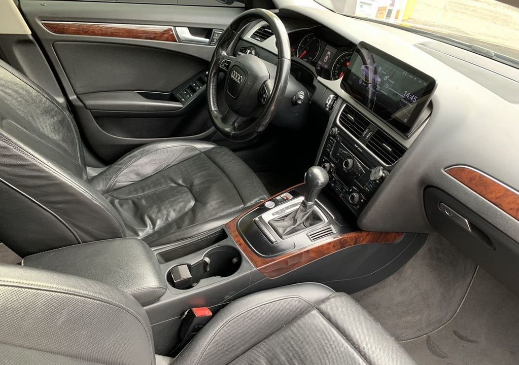 Audi A4, 2010 год, 1 550 000 рублей, 8 фотография