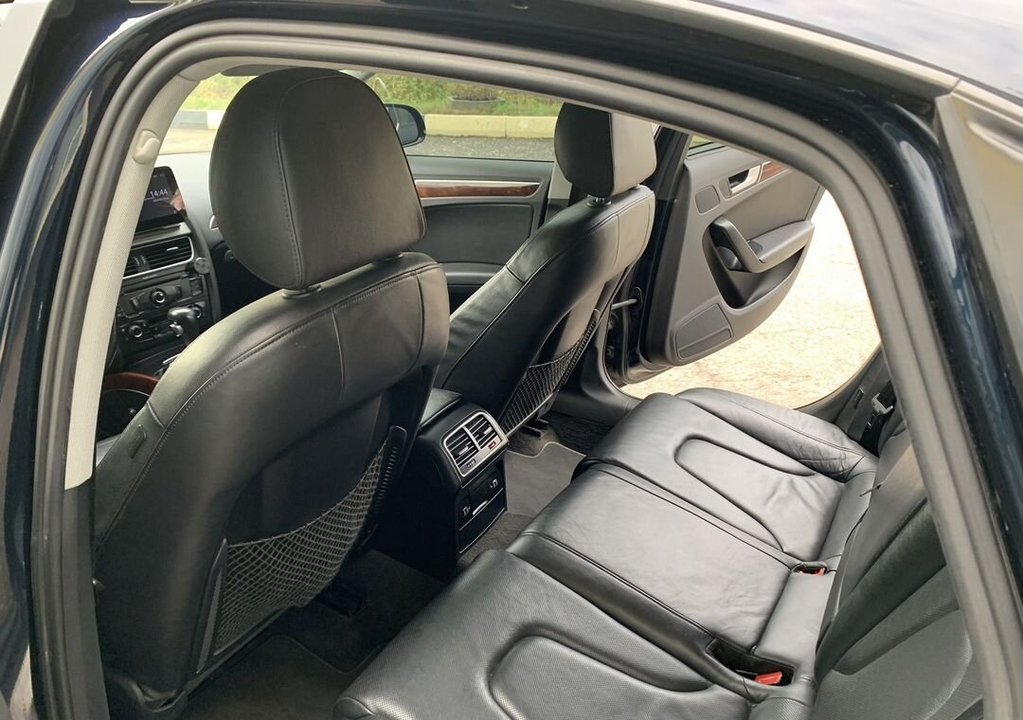 Audi A4, 2010 год, 1 550 000 рублей, 10 фотография