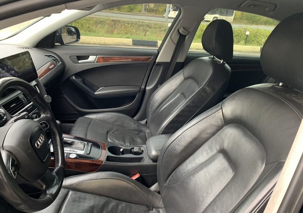 Audi A4, 2010 год, 1 550 000 рублей, 11 фотография