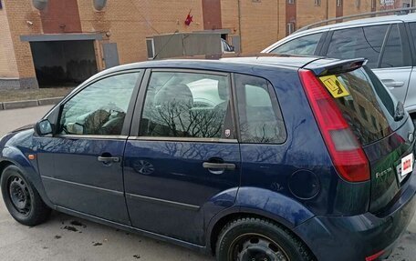 Ford Fiesta, 2004 год, 270 000 рублей, 2 фотография