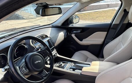 Jaguar F-Pace, 2016 год, 2 500 000 рублей, 10 фотография