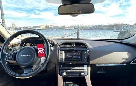 Jaguar F-Pace, 2016 год, 2 500 000 рублей, 9 фотография
