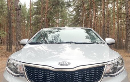 KIA Rio III рестайлинг, 2015 год, 1 105 000 рублей, 2 фотография