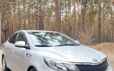 KIA Rio III рестайлинг, 2015 год, 1 105 000 рублей, 21 фотография