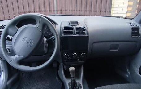 Hyundai Accent II, 2008 год, 550 000 рублей, 8 фотография
