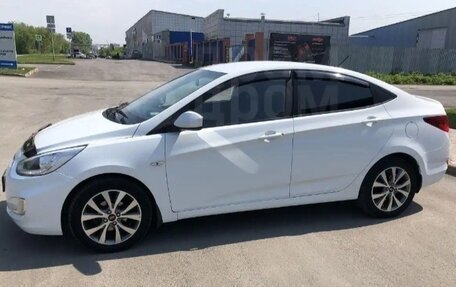 Hyundai Solaris II рестайлинг, 2014 год, 990 000 рублей, 1 фотография