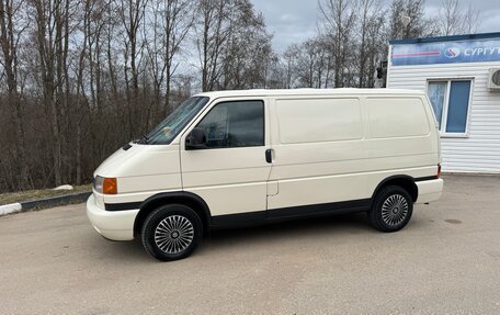 Volkswagen Transporter T4, 2002 год, 685 000 рублей, 1 фотография