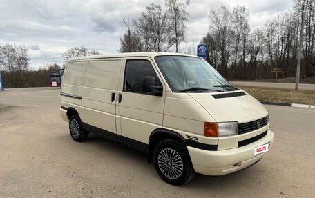 Volkswagen Transporter T4, 2002 год, 685 000 рублей, 3 фотография