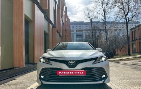 Toyota Camry, 2020 год, 2 850 000 рублей, 21 фотография